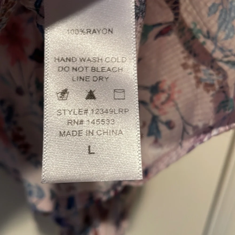 W5 floral mauve blouse. Size large - Picture 6 of 6